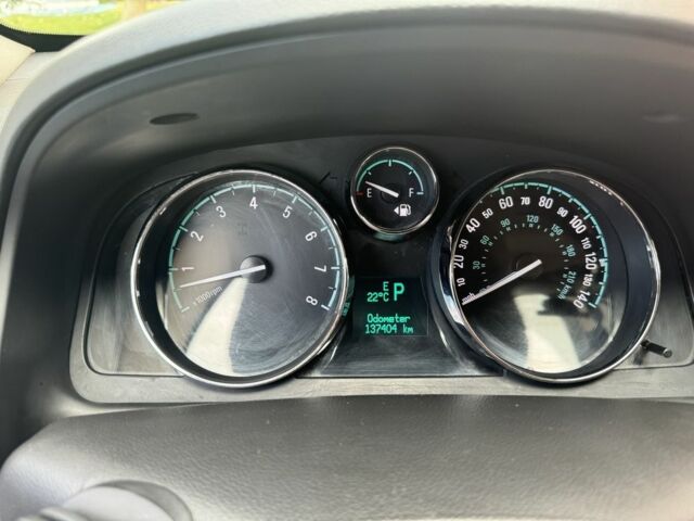 Белый Шевроле Каптива, объемом двигателя 3 л и пробегом 137 тыс. км за 9500 $, фото 6 на Automoto.ua