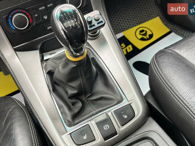 Белый Шевроле Каптива, объемом двигателя 2.23 л и пробегом 115 тыс. км за 9650 $, фото 21 на Automoto.ua