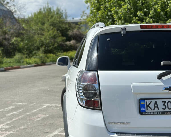 Білий Шевроле Каптіва, об'ємом двигуна 2.23 л та пробігом 178 тис. км за 11400 $, фото 3 на Automoto.ua