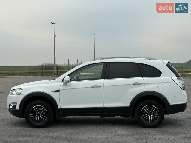 Белый Шевроле Каптива, объемом двигателя 2.2 л и пробегом 150 тыс. км за 12200 $, фото 11 на Automoto.ua