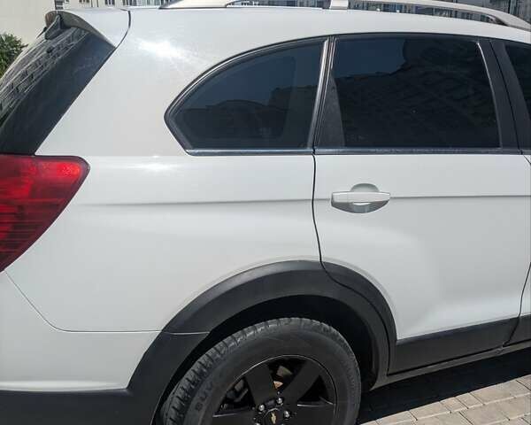 Білий Шевроле Каптіва, об'ємом двигуна 2.38 л та пробігом 170 тис. км за 9950 $, фото 22 на Automoto.ua