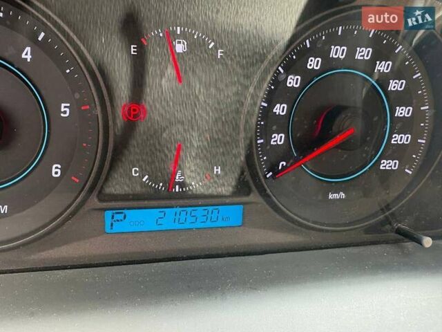 Белый Шевроле Каптива, объемом двигателя 2.2 л и пробегом 210 тыс. км за 11000 $, фото 9 на Automoto.ua