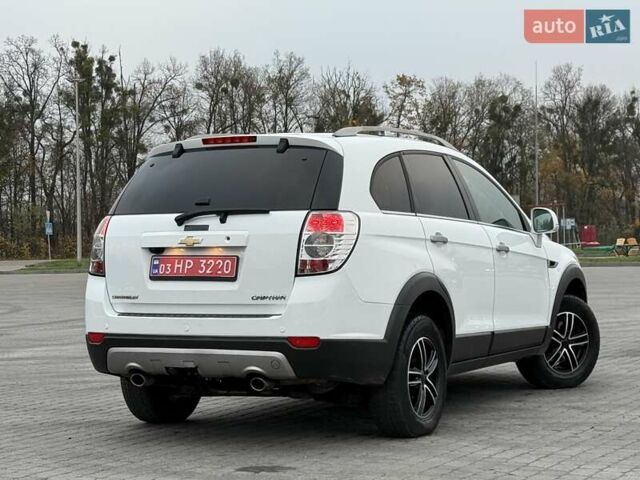Белый Шевроле Каптива, объемом двигателя 2.2 л и пробегом 150 тыс. км за 12200 $, фото 50 на Automoto.ua