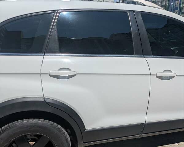 Білий Шевроле Каптіва, об'ємом двигуна 2.38 л та пробігом 170 тис. км за 9950 $, фото 21 на Automoto.ua