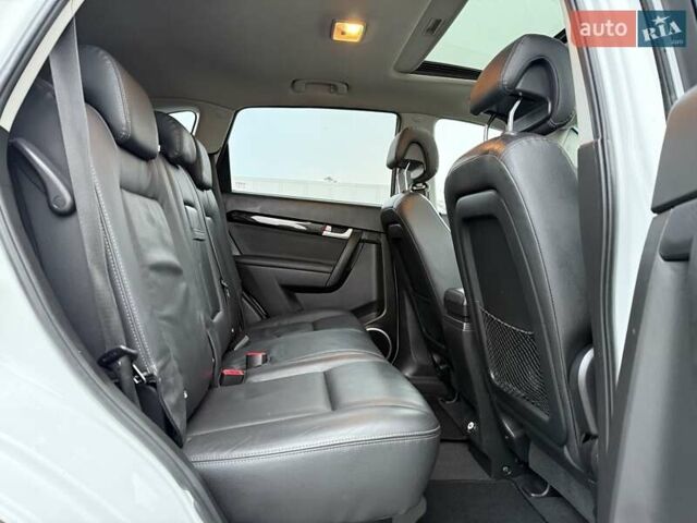 Белый Шевроле Каптива, объемом двигателя 2.2 л и пробегом 150 тыс. км за 12200 $, фото 41 на Automoto.ua