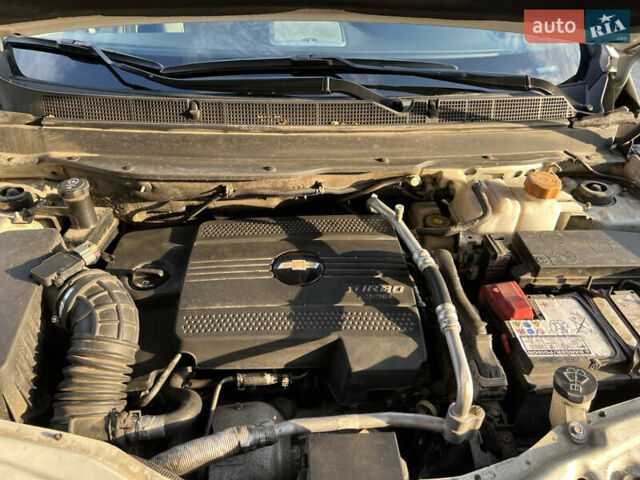 Білий Шевроле Каптіва, об'ємом двигуна 2.23 л та пробігом 241 тис. км за 12300 $, фото 27 на Automoto.ua