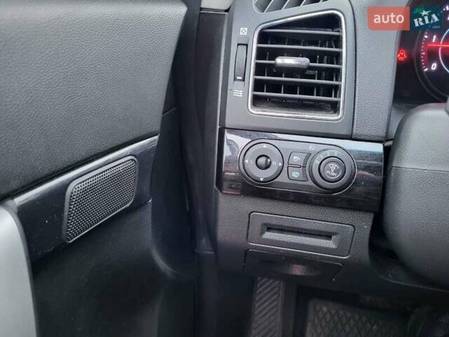 Білий Шевроле Каптіва, об'ємом двигуна 2.23 л та пробігом 208 тис. км за 10800 $, фото 15 на Automoto.ua