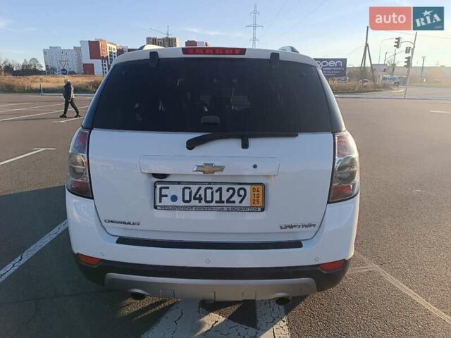 Білий Шевроле Каптіва, об'ємом двигуна 2.2 л та пробігом 247 тис. км за 11500 $, фото 5 на Automoto.ua