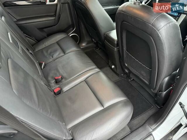 Белый Шевроле Каптива, объемом двигателя 2.2 л и пробегом 150 тыс. км за 12200 $, фото 38 на Automoto.ua