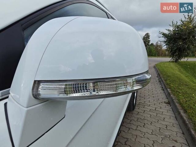 Белый Шевроле Каптива, объемом двигателя 2.2 л и пробегом 112 тыс. км за 13750 $, фото 43 на Automoto.ua