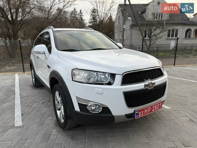 Белый Шевроле Каптива, объемом двигателя 2.2 л и пробегом 200 тыс. км за 12000 $, фото 14 на Automoto.ua