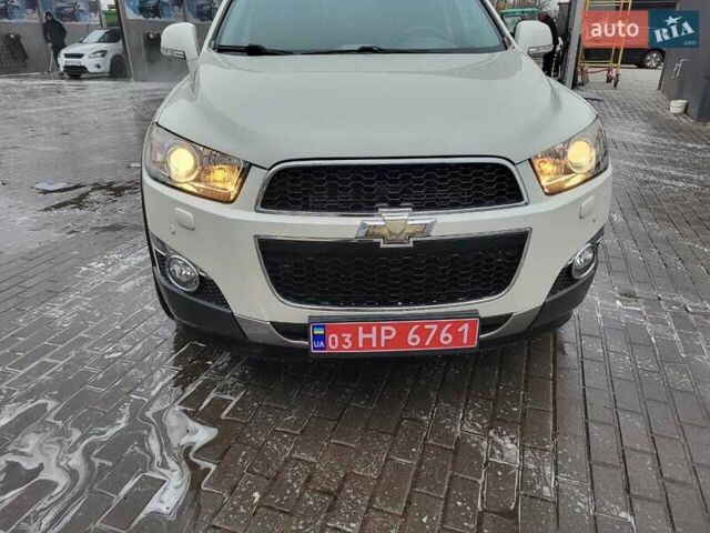 Білий Шевроле Каптіва, об'ємом двигуна 2.23 л та пробігом 208 тис. км за 10800 $, фото 2 на Automoto.ua