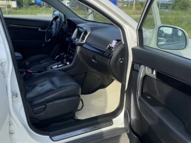 Белый Шевроле Каптива, объемом двигателя 2.2 л и пробегом 230 тыс. км за 10800 $, фото 6 на Automoto.ua