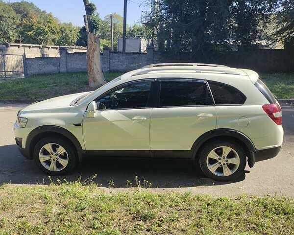Шевроле Каптива 2012 в Каменское - Днепродзержинск на Automoto.ua Белый Шевроле Каптива, объемом двигателя 2.4 л и пробегом 176 тыс. км за 10500 $, фото 10 на Automoto.ua