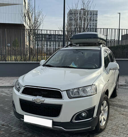 Білий Шевроле Каптіва, об'ємом двигуна 2.23 л та пробігом 210 тис. км за 9900 $, фото 1 на Automoto.ua