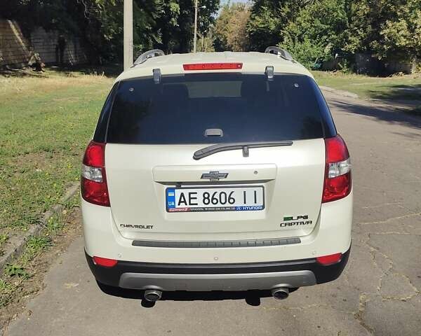 Шевроле Каптива 2012 в Каменское - Днепродзержинск на Automoto.ua Белый Шевроле Каптива, объемом двигателя 2.4 л и пробегом 176 тыс. км за 10500 $, фото 15 на Automoto.ua