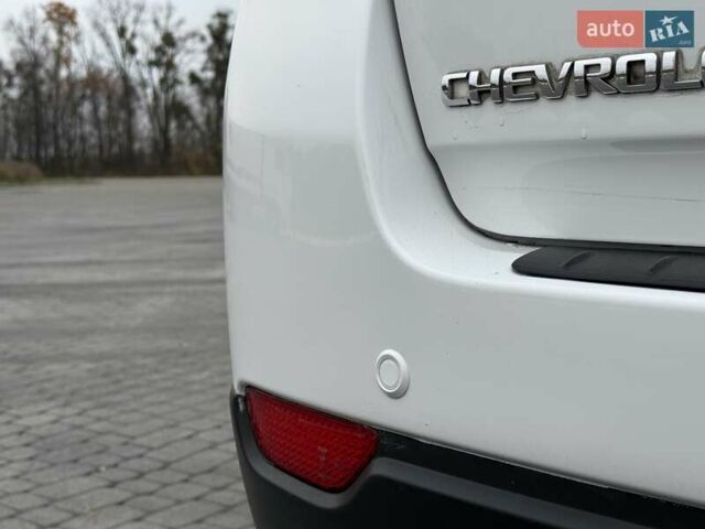 Белый Шевроле Каптива, объемом двигателя 2.2 л и пробегом 150 тыс. км за 12200 $, фото 51 на Automoto.ua