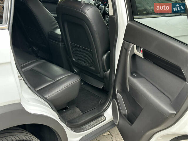 Белый Шевроле Каптива, объемом двигателя 2.2 л и пробегом 157 тыс. км за 11800 $, фото 13 на Automoto.ua