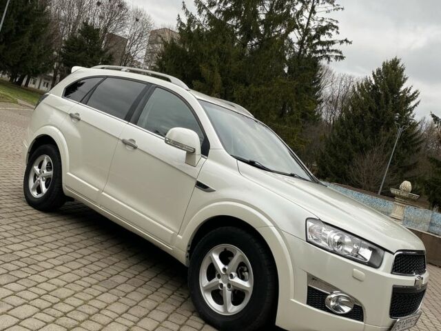 Білий Шевроле Каптіва, об'ємом двигуна 2.2 л та пробігом 174 тис. км за 9950 $, фото 2 на Automoto.ua
