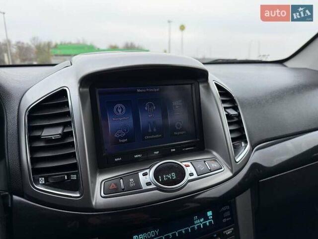 Белый Шевроле Каптива, объемом двигателя 2.2 л и пробегом 150 тыс. км за 12200 $, фото 25 на Automoto.ua