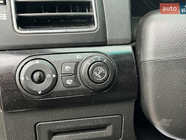 Белый Шевроле Каптива, объемом двигателя 2.23 л и пробегом 115 тыс. км за 9650 $, фото 13 на Automoto.ua