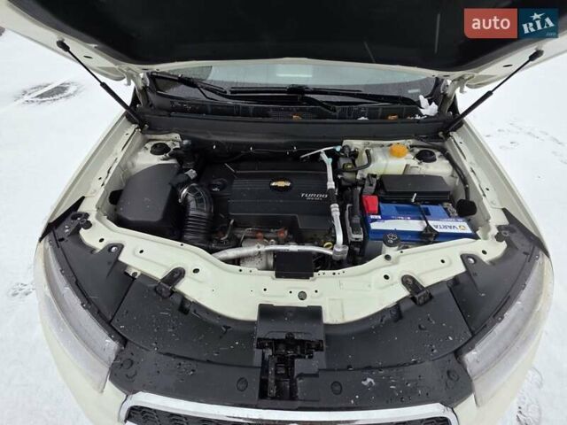 Белый Шевроле Каптива, объемом двигателя 2.2 л и пробегом 189 тыс. км за 11500 $, фото 8 на Automoto.ua