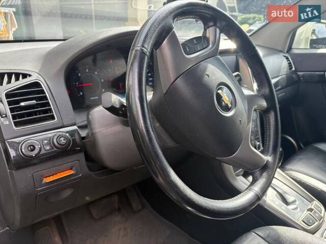 Белый Шевроле Каптива, объемом двигателя 2.2 л и пробегом 210 тыс. км за 11000 $, фото 7 на Automoto.ua