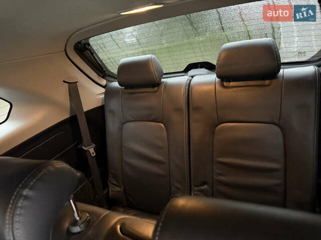 Белый Шевроле Каптива, объемом двигателя 2.2 л и пробегом 158 тыс. км за 11000 $, фото 24 на Automoto.ua