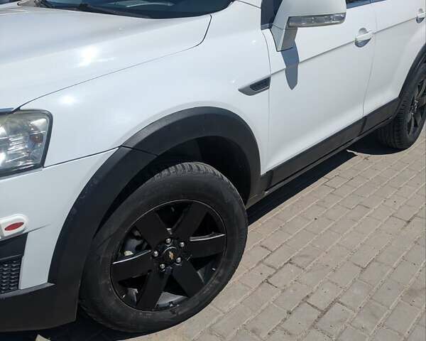 Білий Шевроле Каптіва, об'ємом двигуна 2.38 л та пробігом 170 тис. км за 9950 $, фото 28 на Automoto.ua