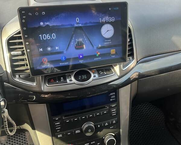 Белый Шевроле Каптива, объемом двигателя 2.2 л и пробегом 182 тыс. км за 11300 $, фото 6 на Automoto.ua