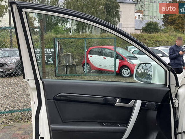 Белый Шевроле Каптива, объемом двигателя 2.23 л и пробегом 115 тыс. км за 9650 $, фото 10 на Automoto.ua