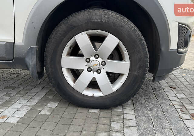 Білий Шевроле Каптіва, об'ємом двигуна 2.23 л та пробігом 210 тис. км за 9900 $, фото 16 на Automoto.ua