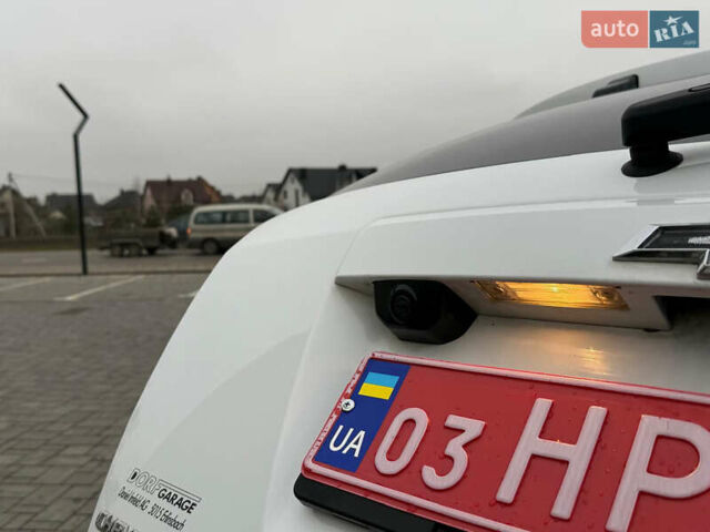 Белый Шевроле Каптива, объемом двигателя 2.2 л и пробегом 200 тыс. км за 11999 $, фото 8 на Automoto.ua