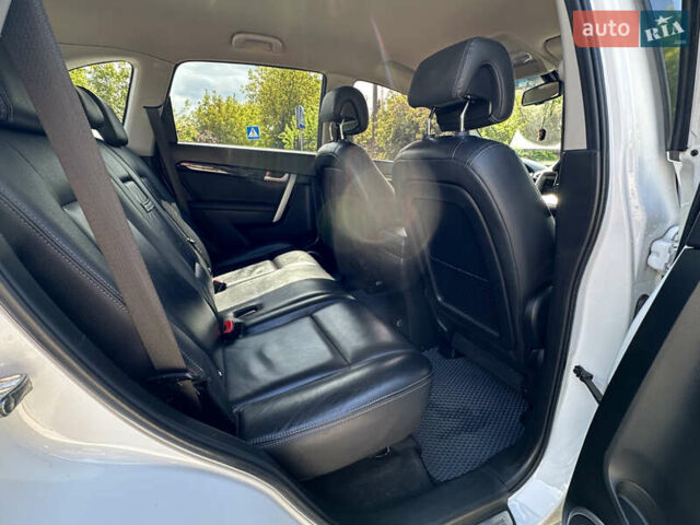 Білий Шевроле Каптіва, об'ємом двигуна 2.23 л та пробігом 178 тис. км за 11400 $, фото 17 на Automoto.ua