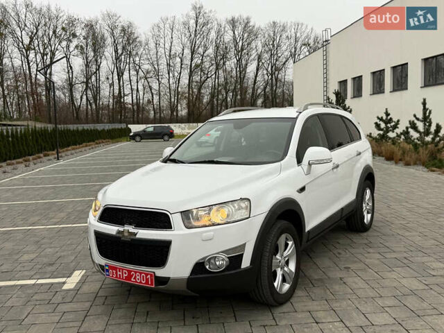 Белый Шевроле Каптива, объемом двигателя 2.2 л и пробегом 200 тыс. км за 11999 $, фото 3 на Automoto.ua