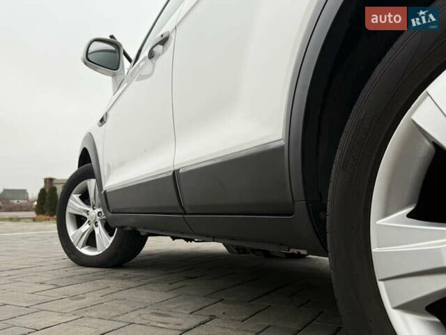 Белый Шевроле Каптива, объемом двигателя 2.2 л и пробегом 200 тыс. км за 11999 $, фото 17 на Automoto.ua