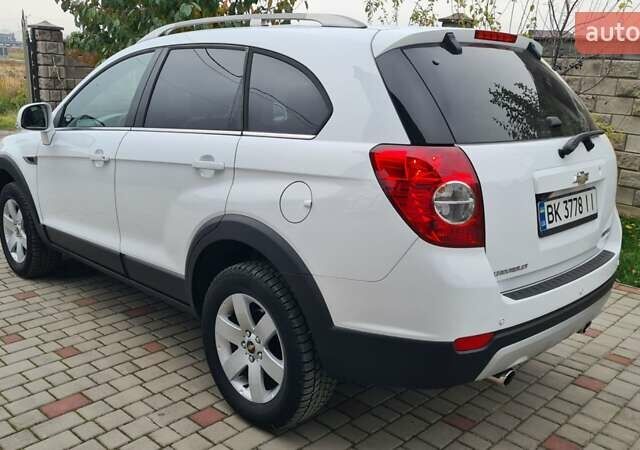 Белый Шевроле Каптива, объемом двигателя 2.2 л и пробегом 219 тыс. км за 9997 $, фото 46 на Automoto.ua