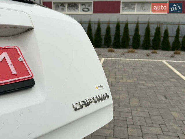 Белый Шевроле Каптива, объемом двигателя 2.2 л и пробегом 200 тыс. км за 11999 $, фото 18 на Automoto.ua
