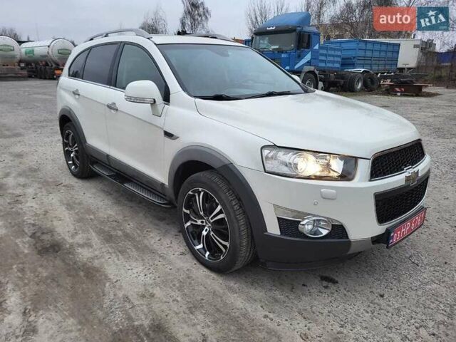 Білий Шевроле Каптіва, об'ємом двигуна 2.23 л та пробігом 208 тис. км за 10800 $, фото 10 на Automoto.ua