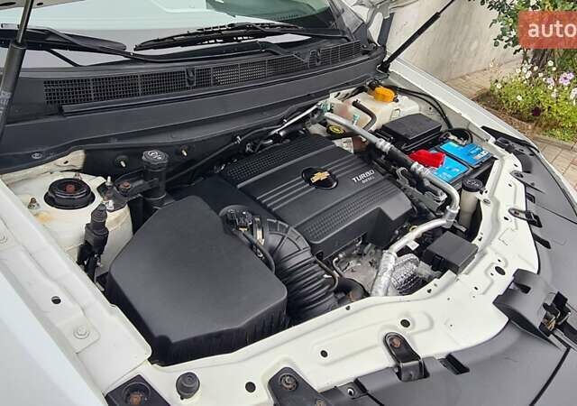 Белый Шевроле Каптива, объемом двигателя 2.2 л и пробегом 219 тыс. км за 9997 $, фото 15 на Automoto.ua