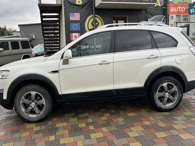Белый Шевроле Каптива, объемом двигателя 2.23 л и пробегом 115 тыс. км за 9650 $, фото 3 на Automoto.ua