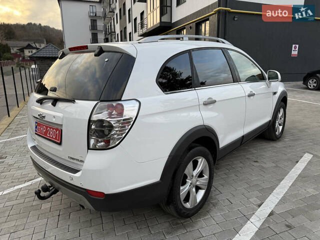 Белый Шевроле Каптива, объемом двигателя 2.2 л и пробегом 200 тыс. км за 12000 $, фото 9 на Automoto.ua