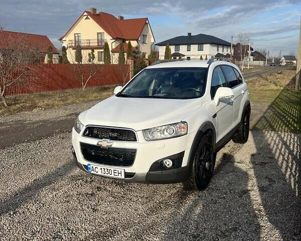 Белый Шевроле Каптива, объемом двигателя 2.2 л и пробегом 182 тыс. км за 11300 $, фото 4 на Automoto.ua