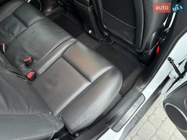 Белый Шевроле Каптива, объемом двигателя 2.2 л и пробегом 150 тыс. км за 12200 $, фото 40 на Automoto.ua