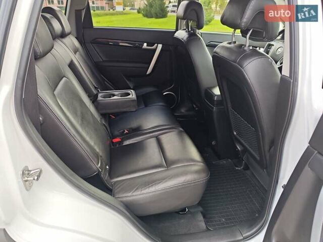 Белый Шевроле Каптива, объемом двигателя 2.2 л и пробегом 112 тыс. км за 13750 $, фото 88 на Automoto.ua