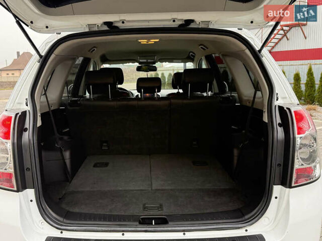 Белый Шевроле Каптива, объемом двигателя 2.2 л и пробегом 200 тыс. км за 11999 $, фото 52 на Automoto.ua