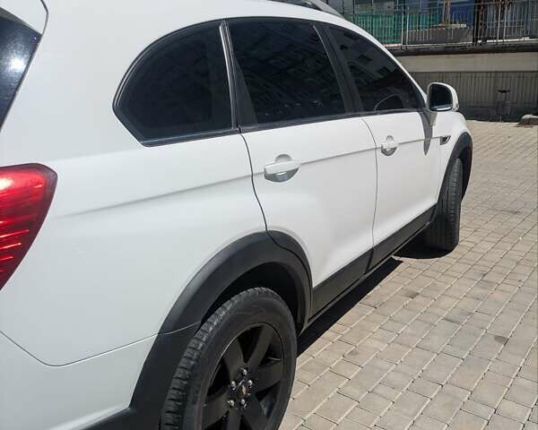 Білий Шевроле Каптіва, об'ємом двигуна 2.38 л та пробігом 170 тис. км за 9950 $, фото 23 на Automoto.ua