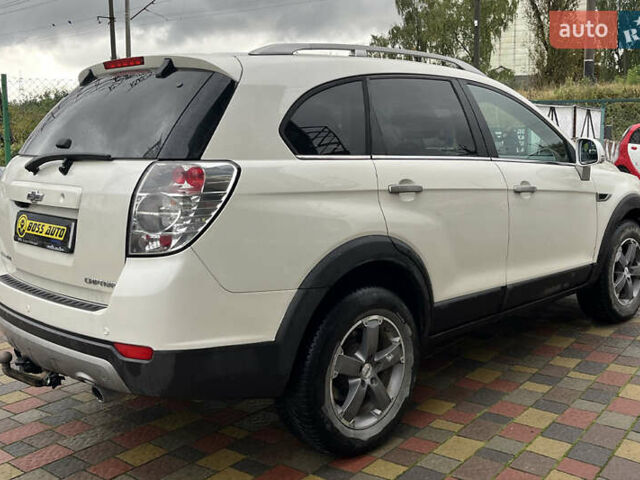 Белый Шевроле Каптива, объемом двигателя 2.23 л и пробегом 115 тыс. км за 9650 $, фото 6 на Automoto.ua