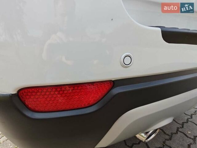 Белый Шевроле Каптива, объемом двигателя 2.2 л и пробегом 112 тыс. км за 13750 $, фото 49 на Automoto.ua