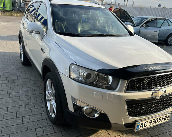 Білий Шевроле Каптіва, об'ємом двигуна 2.23 л та пробігом 241 тис. км за 12300 $, фото 2 на Automoto.ua